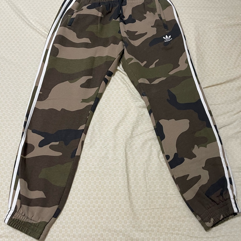 Adidas Men's Camo Joggers ( standard fit/ tapered leg)
